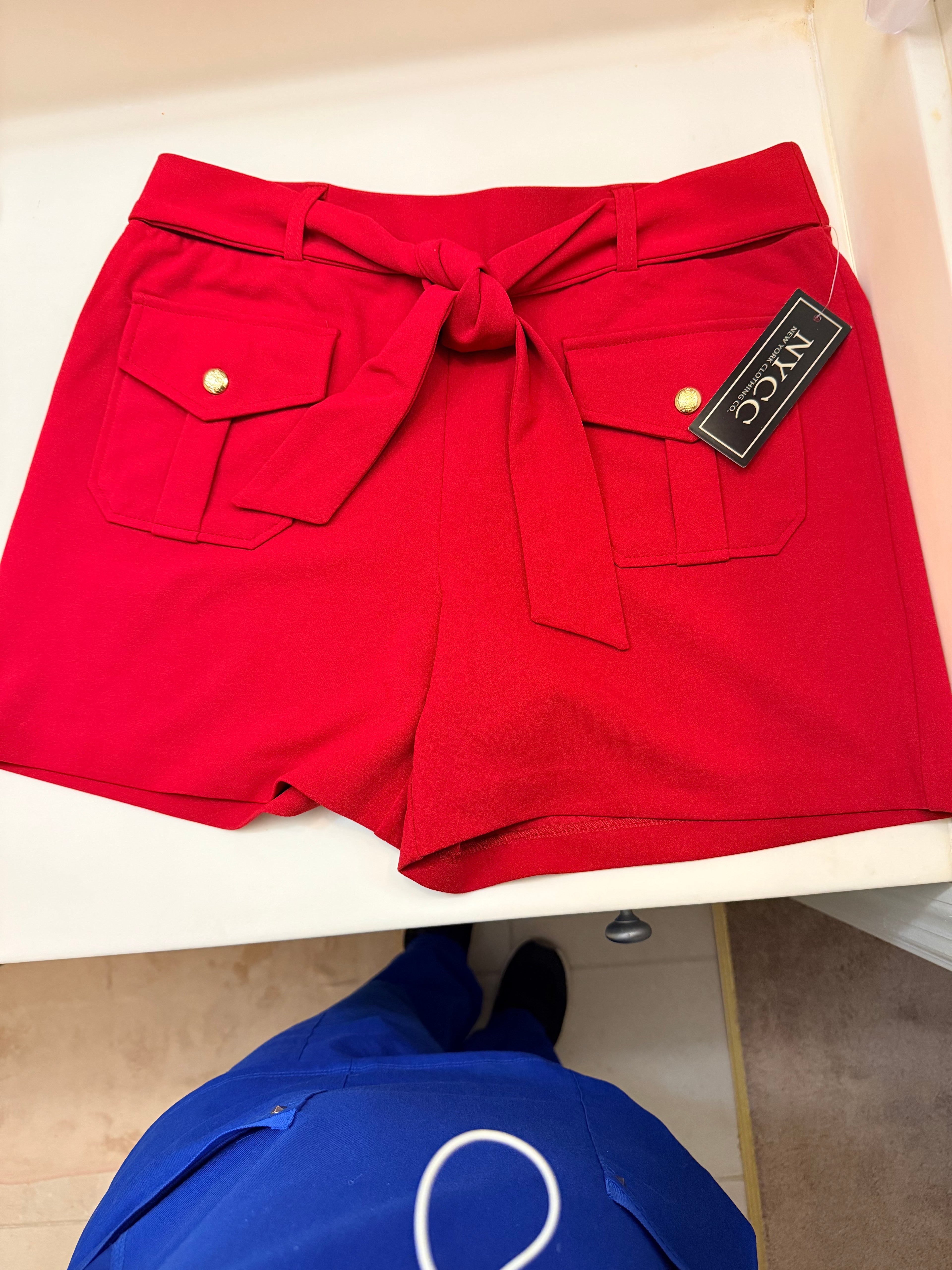 Short pants